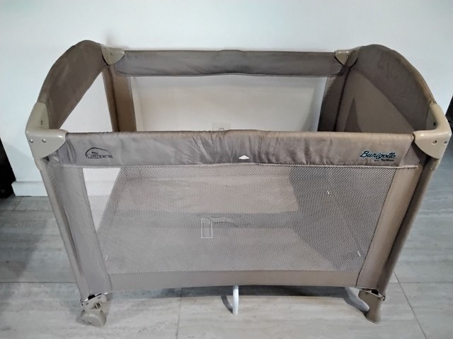 Berço Desmontável Burigotto Camping Marrom Unissex no Ficou Pequeno -  Desapegos de Acessórios quase novos ou nunca usados para bebês, crianças e  mamães. 436816
