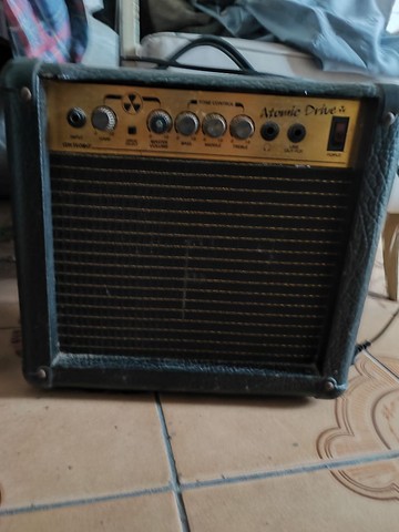 Amplificador de guitarra Meteoro Atomic drive