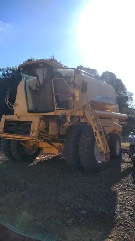 Colheitadeira New Holland - TC 59, 5600 Horas. Fabricação 2003 - Foto 4