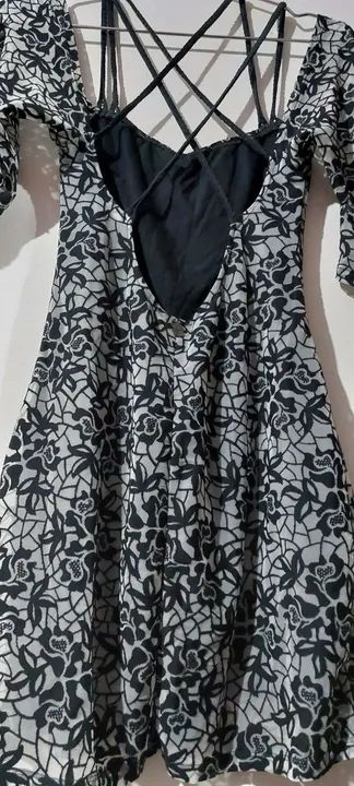 Vestido preto com renda Planet Girls M - Foto 4