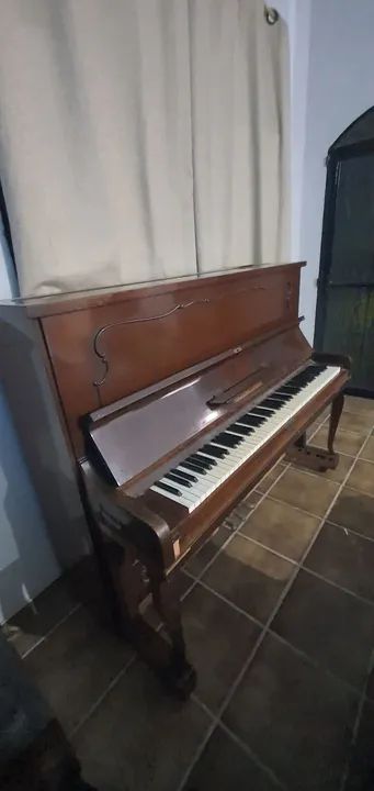 Vendo ou troco piano