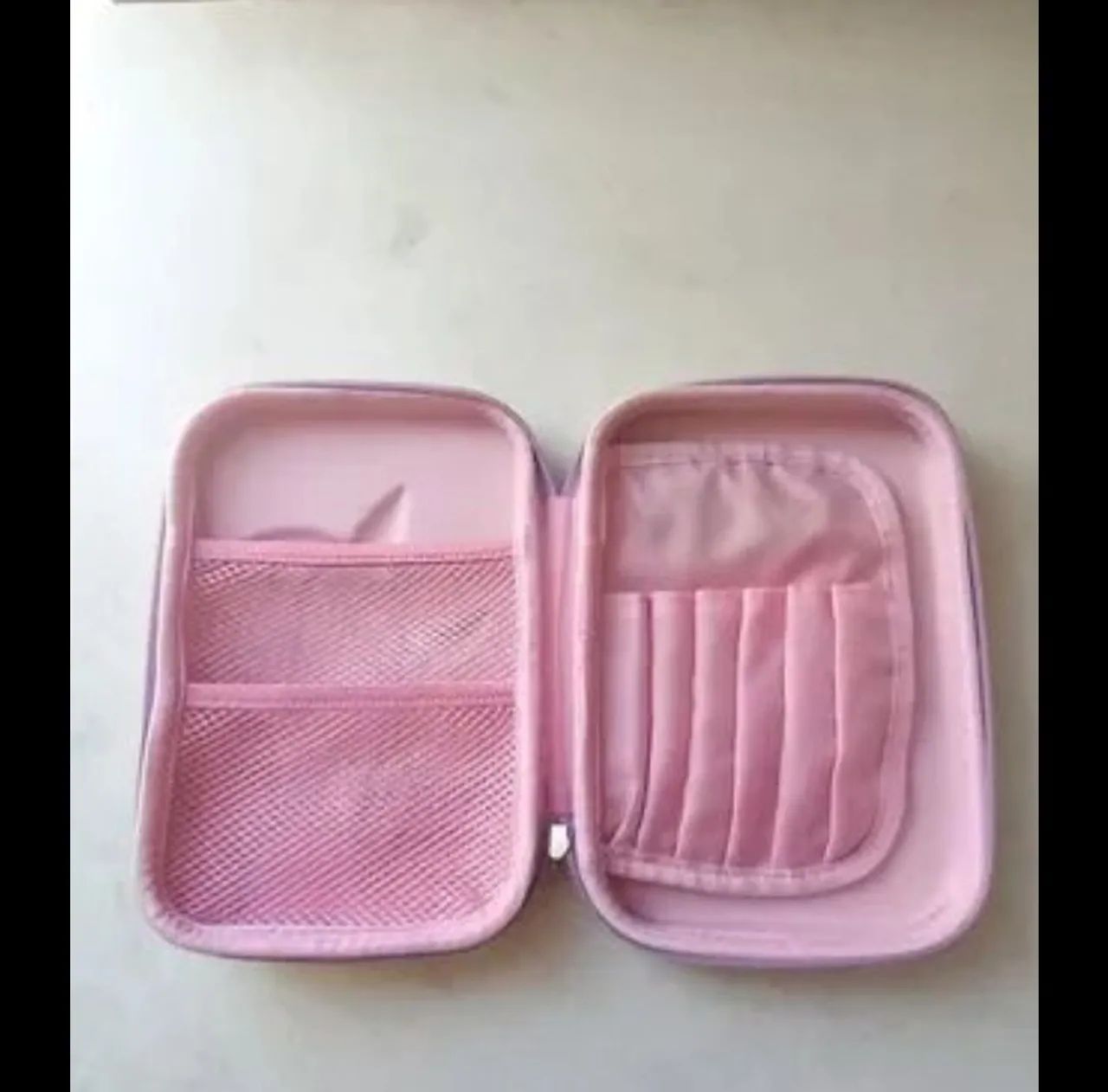 Estojo unicórnio 3 D - Foto 2