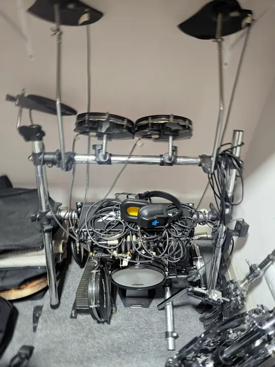 Bateria Eletrônica staff drum módulo alessis Dm5