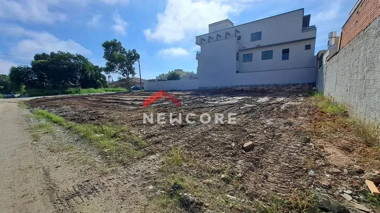 Lote em Rua Pirabeiraba Esq. com Rua Ipê - itacolomi - Balneário Piçarras/SC