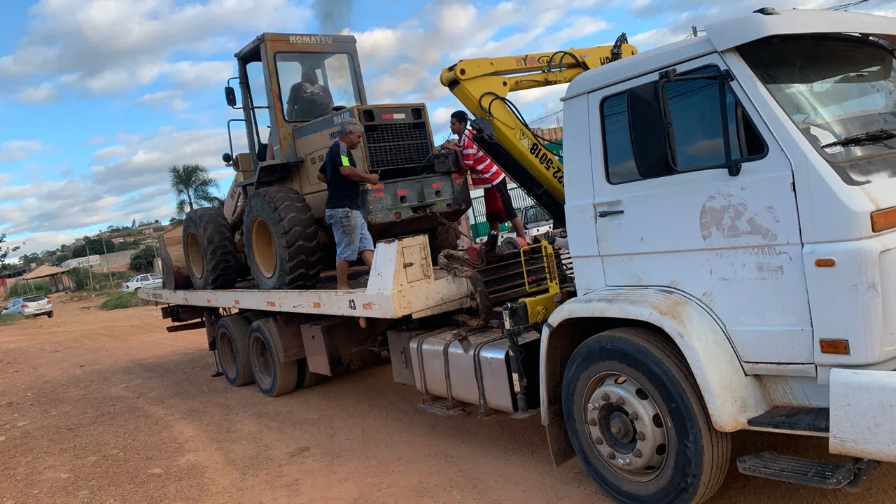 Vendo caminhão guincho e Munck truck