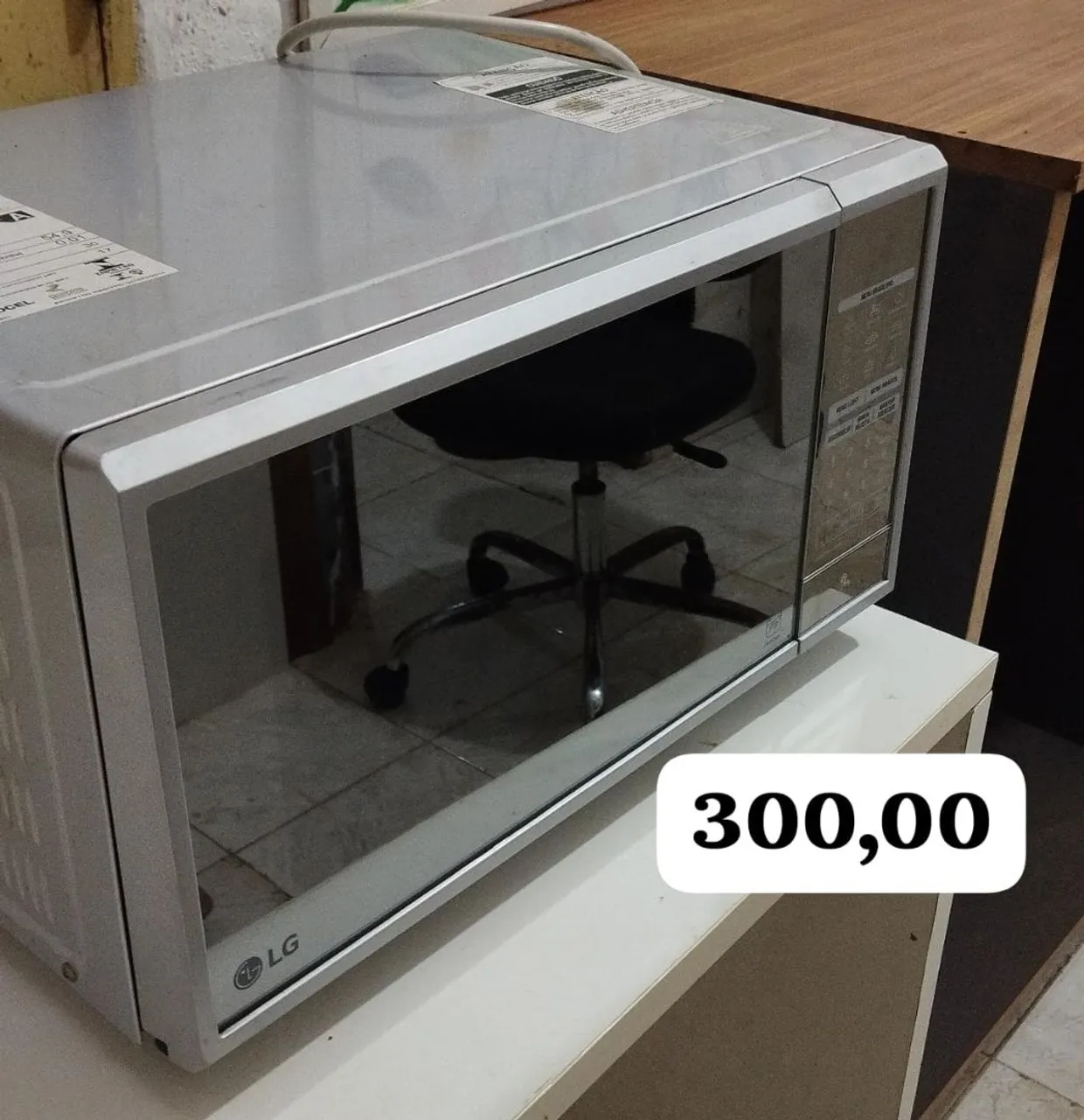 Micro-ondas LG - R$300,00