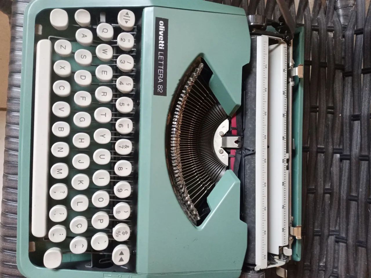Typewriter 300.0064520786810625120