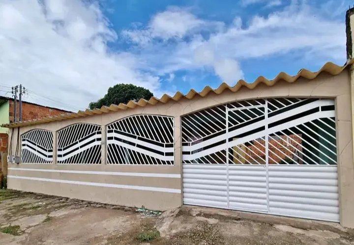 Casa bem localizada