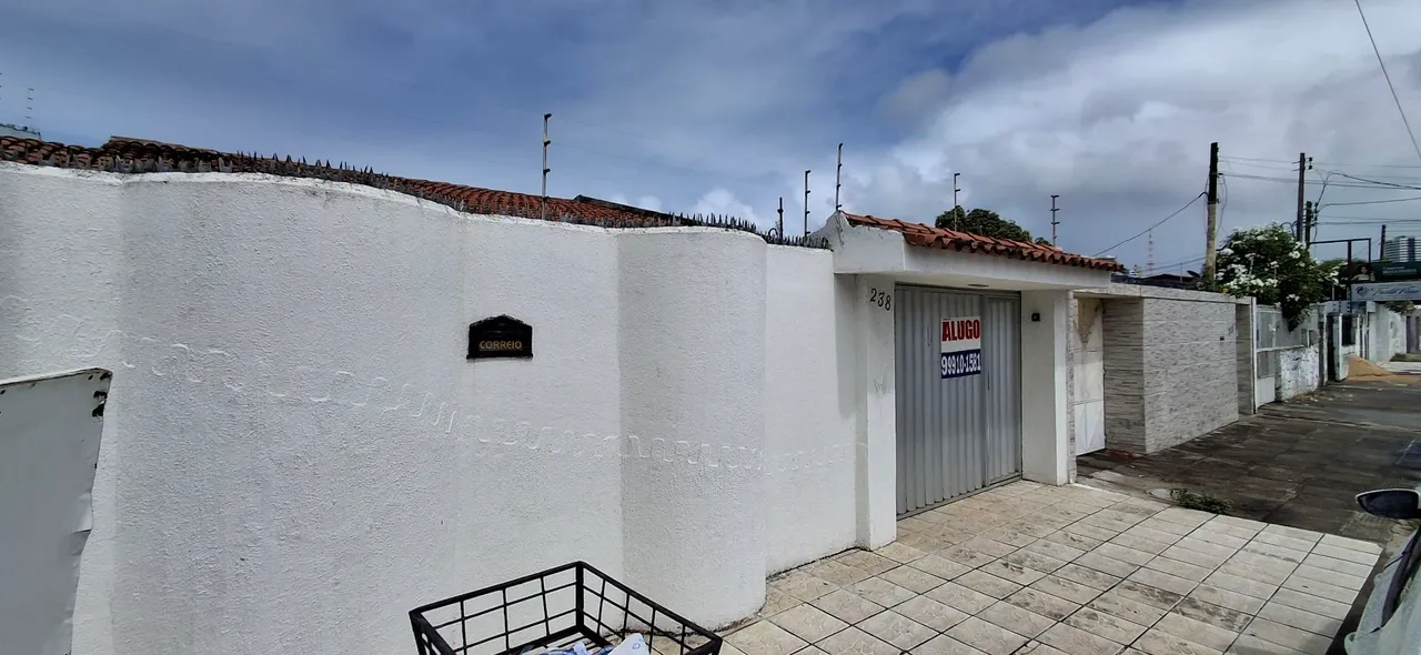 Casa ampla, 3 quartos, 1 suíte, dce, terraço, quintais
