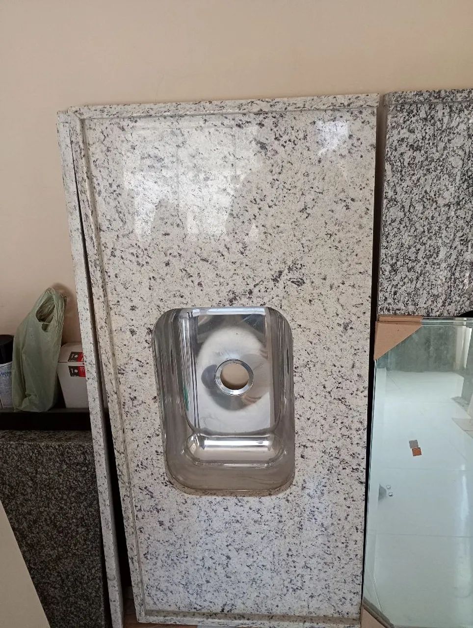 Bancada de Cozinha em granito branco Dallas 
