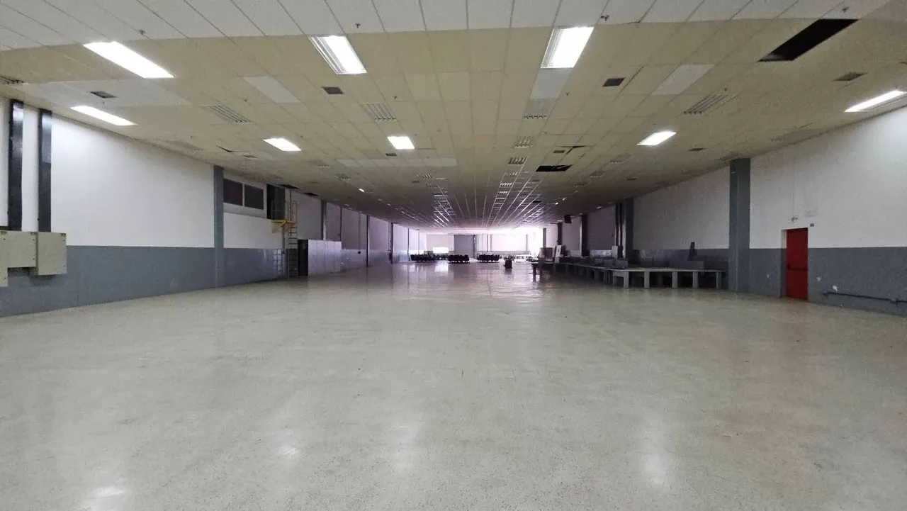 Locação Galpão com Escritorio Ericsson Eugenio de Melo SJC.