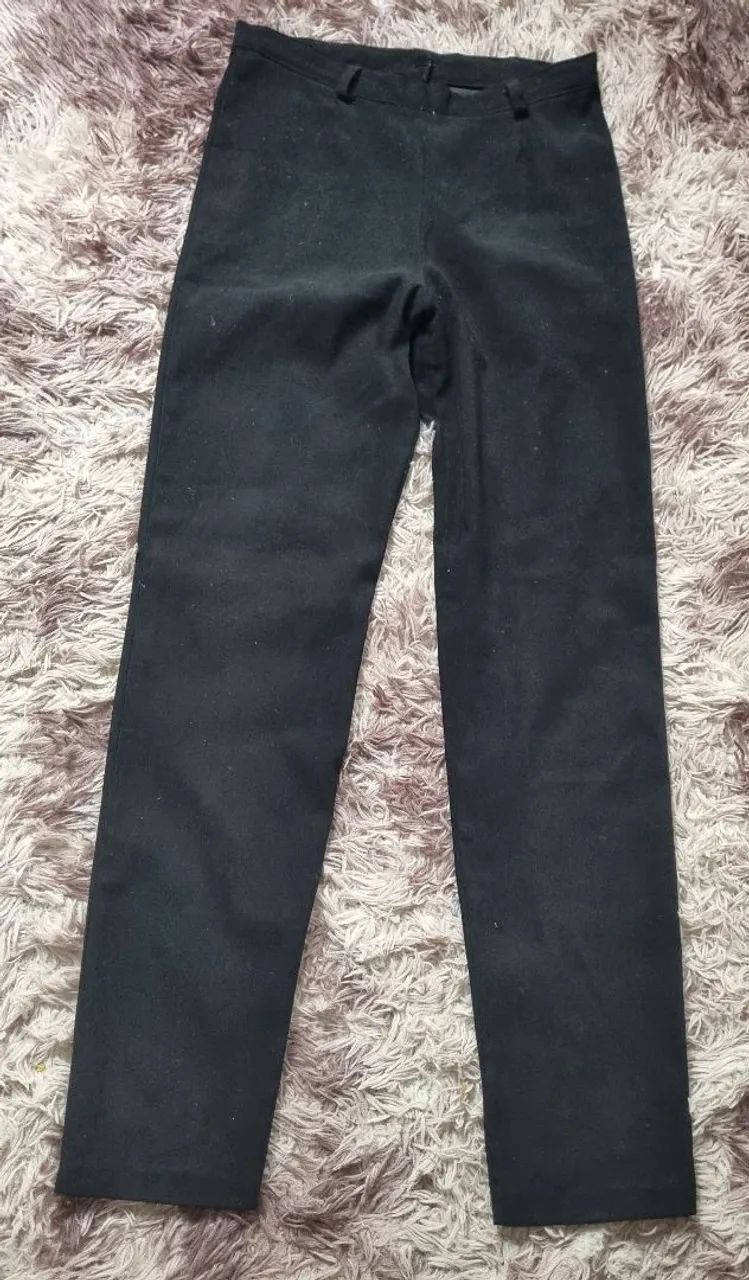 Calça Alfaiataria Preta em Suede - Foto 4