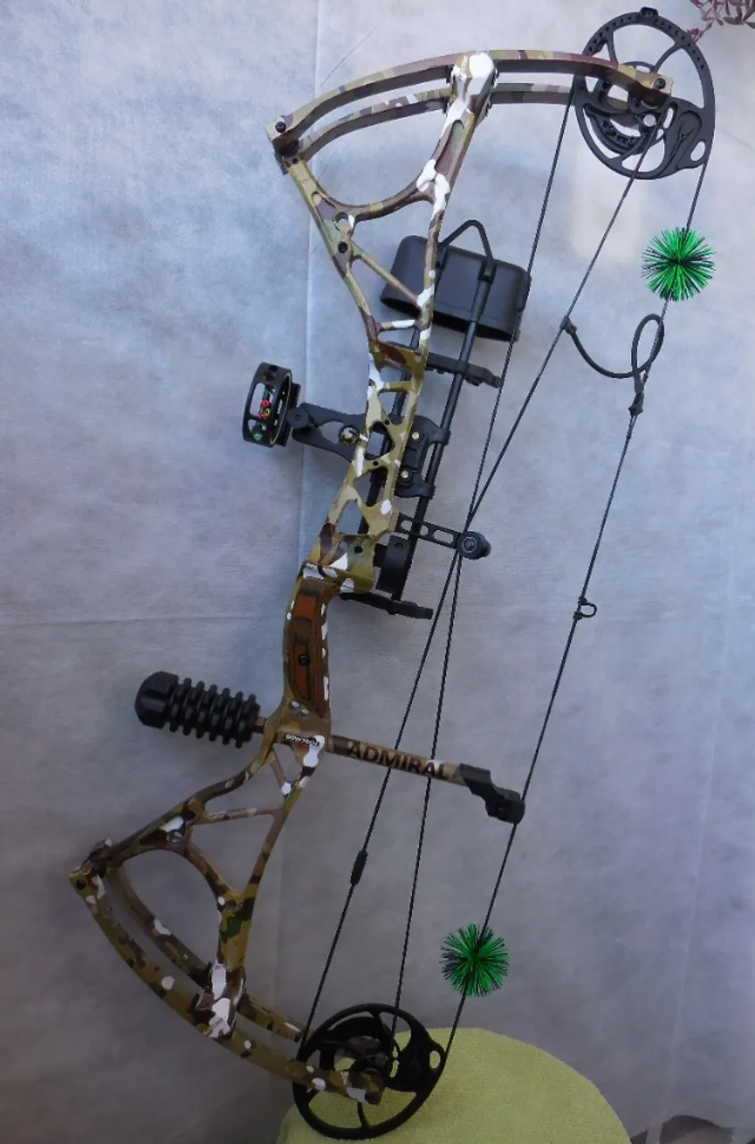 Arco Composto Destro - Bowtech Almirante 70 libras
