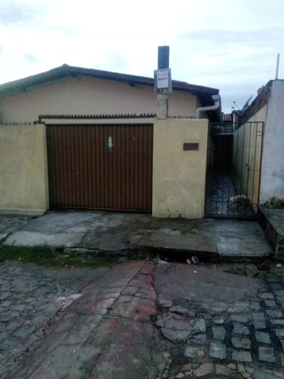 Quitinete bem localizada próxima à feira do Grotão