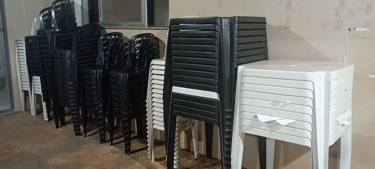Cadeiras de Plástico - Preço Imperdível!