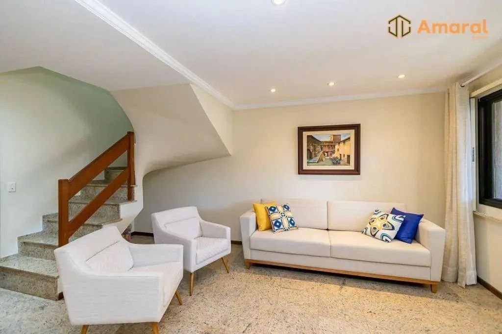 Sobrado com 3 dormitórios à venda, 330 m² por R$ 1.495.000,00 - Agua Verde - Curitiba/PR