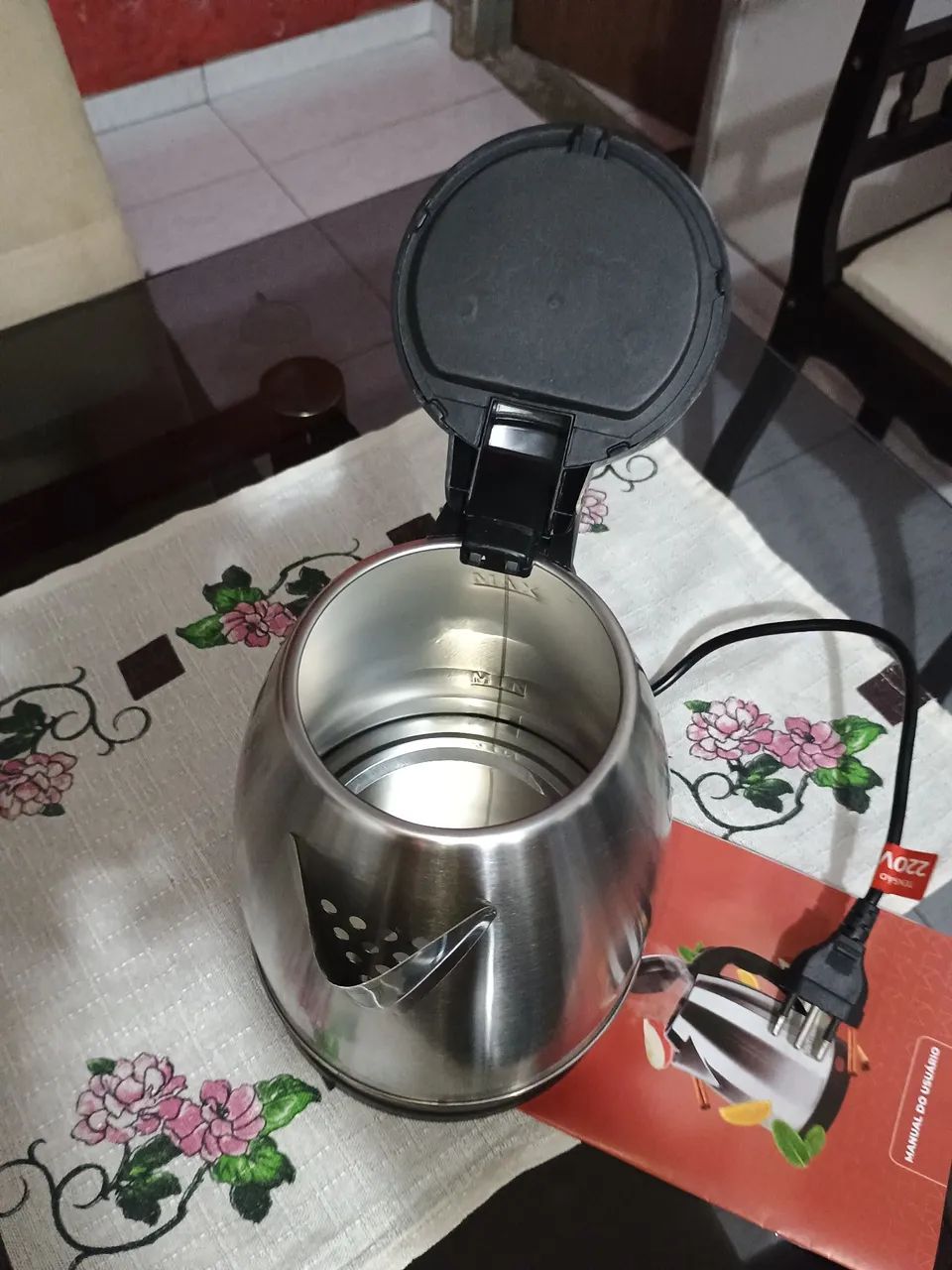 Chaleira Elétrica Inox 1,8L - Nova - Foto 3