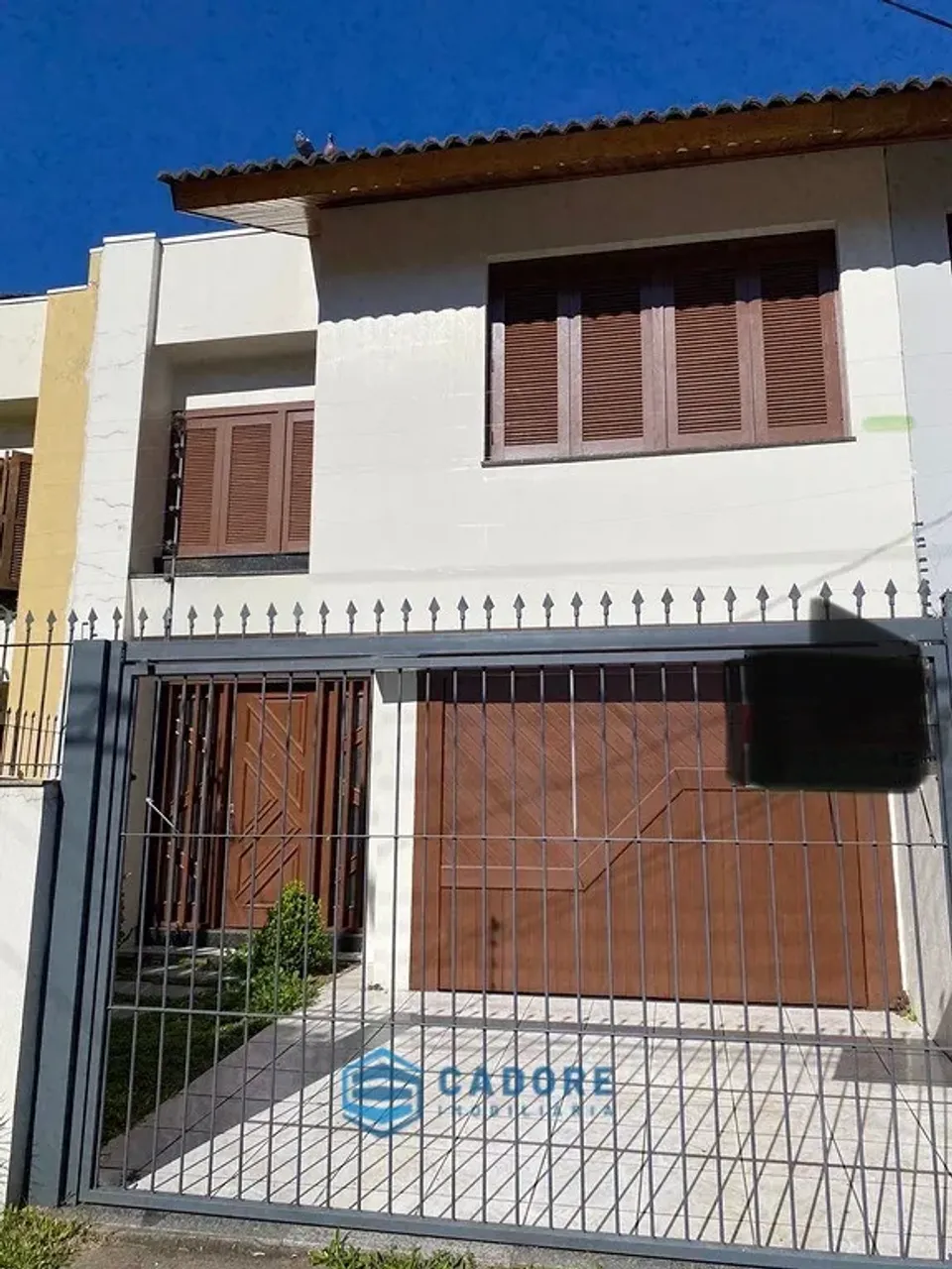 Sobrado duplex a venda Colina Sorriso com 138m²