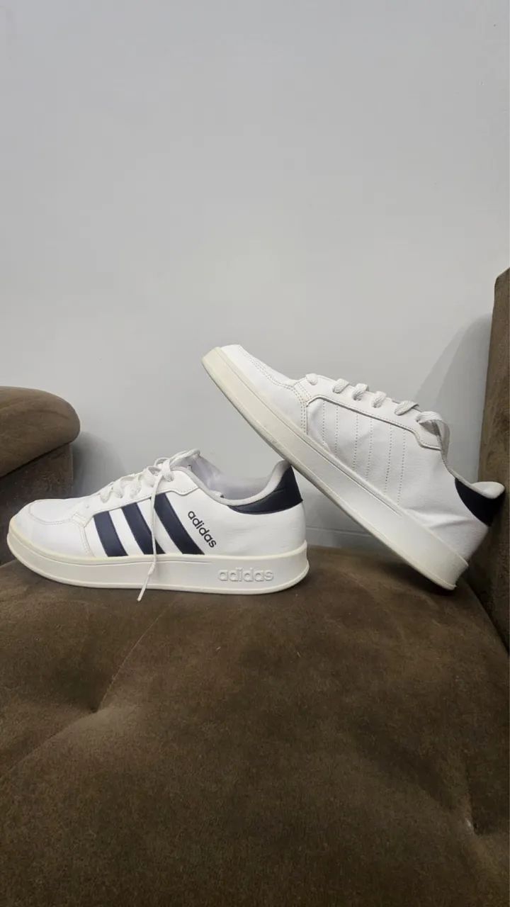 Tênis adidas branco 