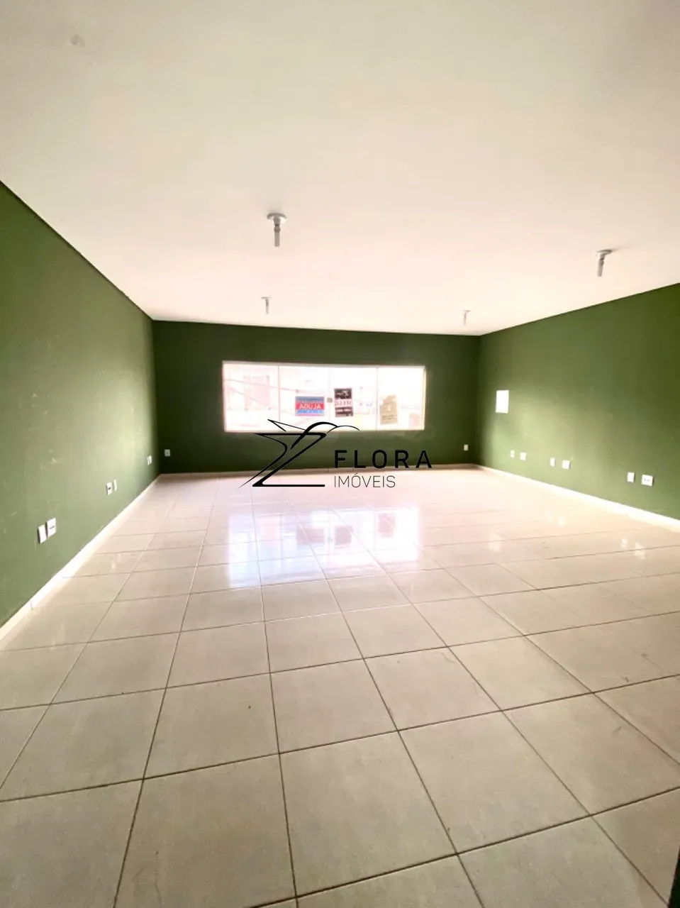Sala para alugar no Centro de Sumare 63 m² por R$ 2.115,00/mês cada (sala). Localização no