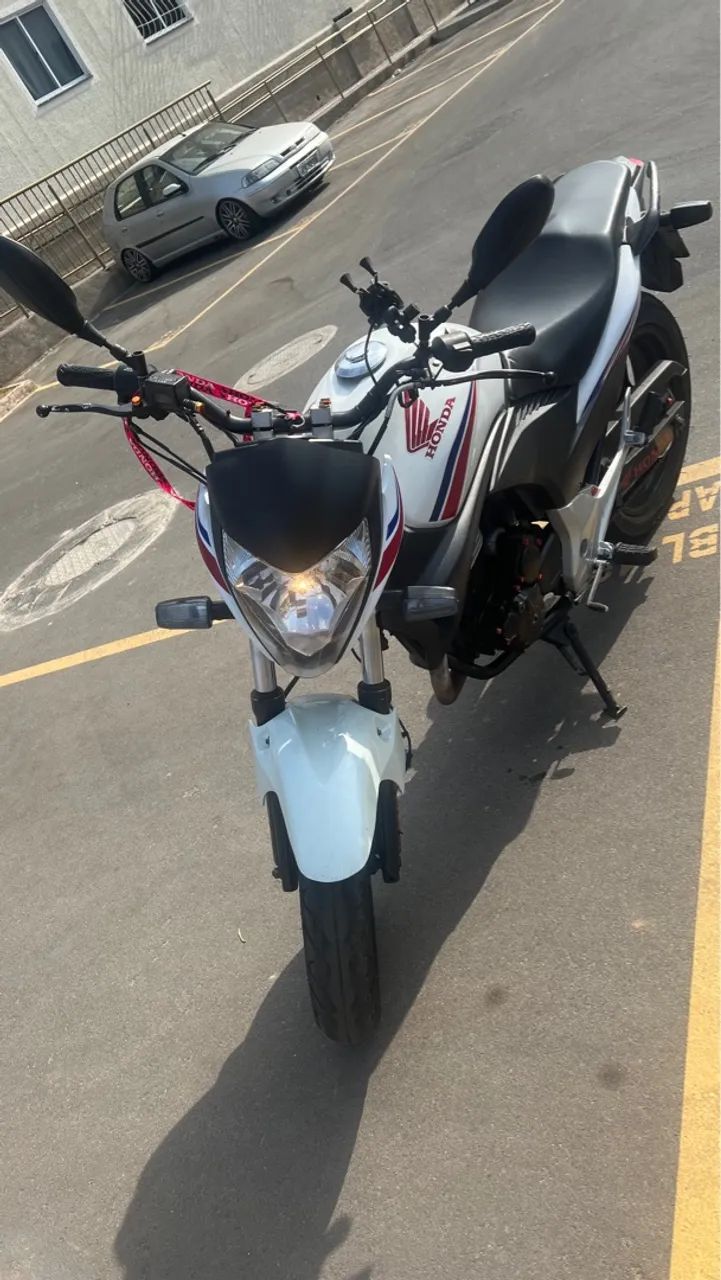 CB 300 - Foto 2