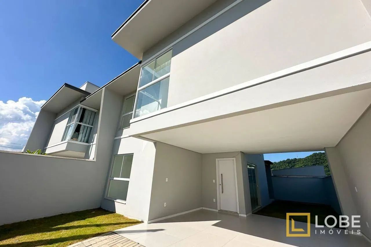 Casa com 3 dormitórios à venda, 140 m² por R$ 685.000,00 - Bela Vista - Gaspar/SC