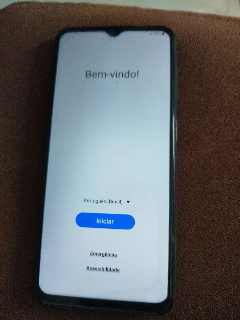 Celular Samsung, super conservado e em perfeito estado.