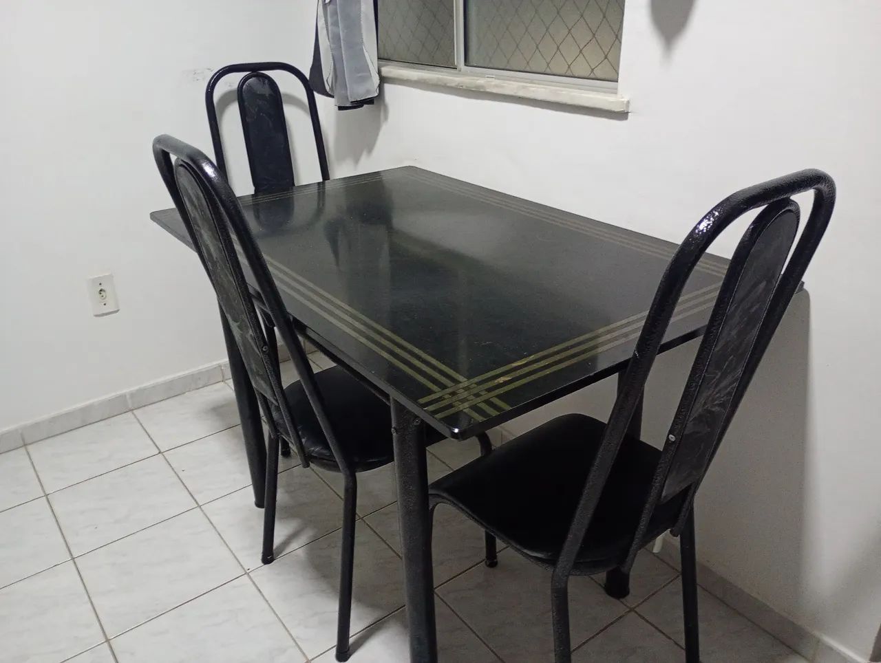 Vendo mesa de mármore. 64739711837697123