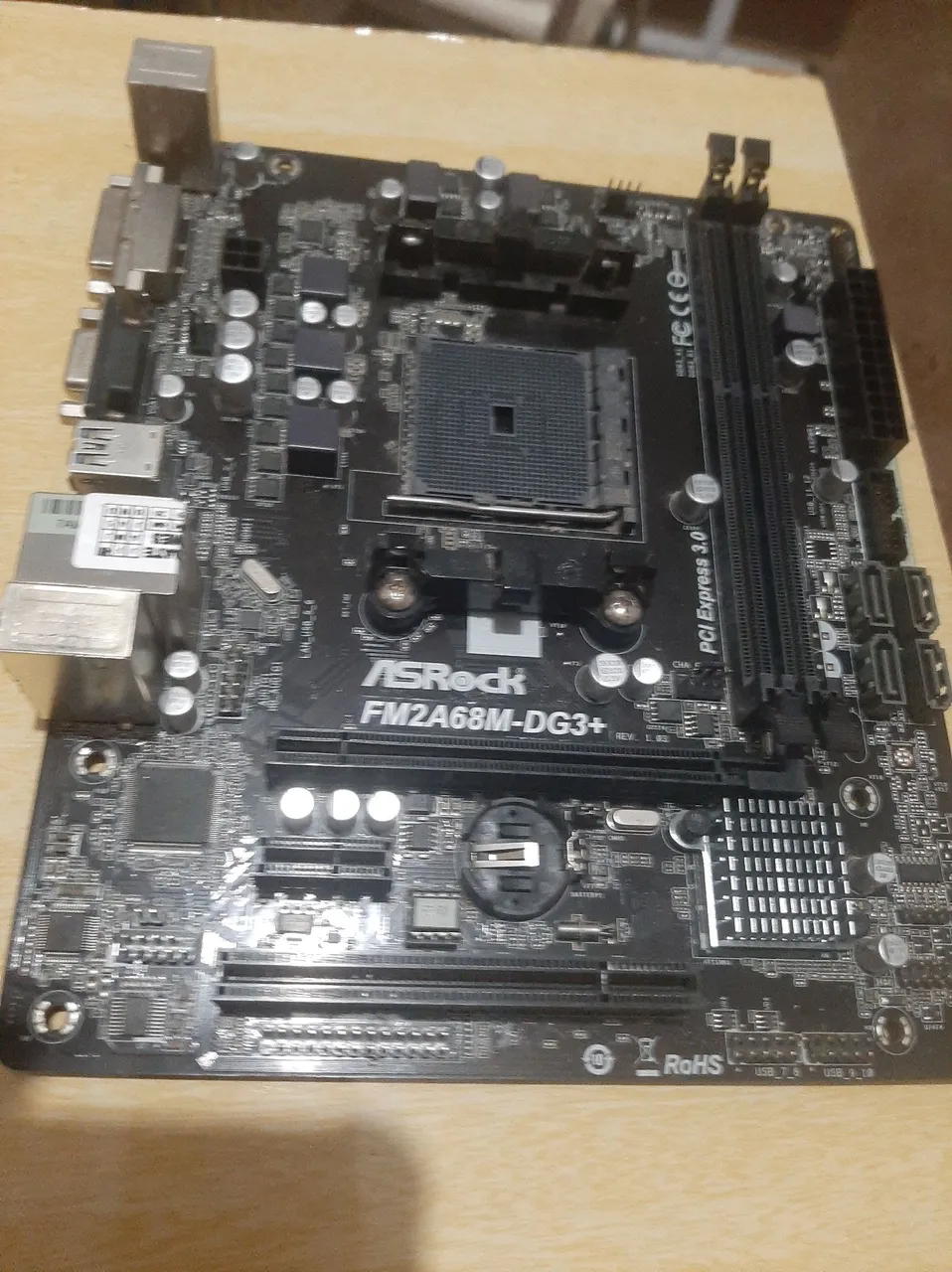 Placa-Mãe ASRock FM2A68M-DG3 DDR3 COMPATÍVEL COMPROCESSADORES A10PRO TEL *