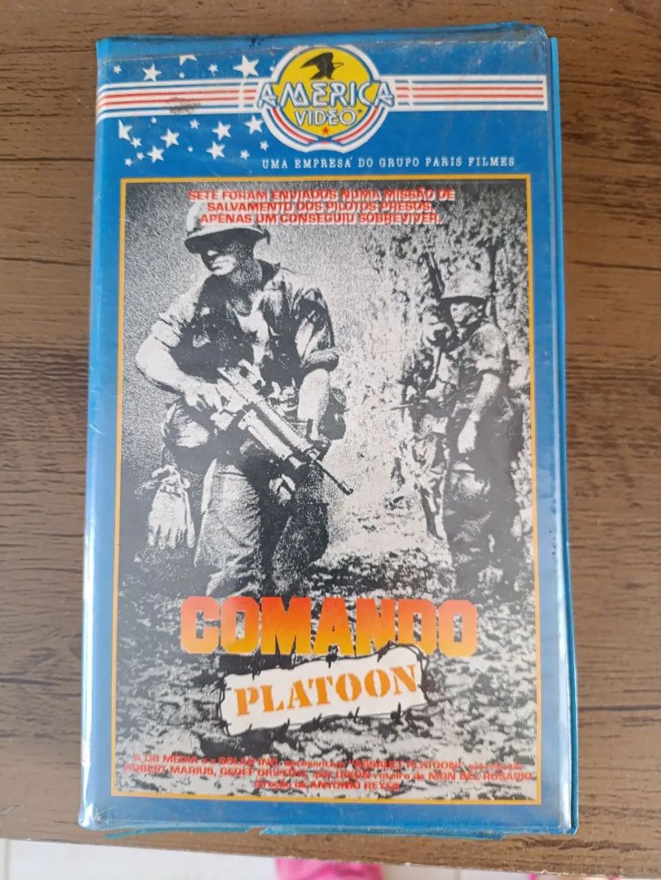 Fita VHS Comando Platoon