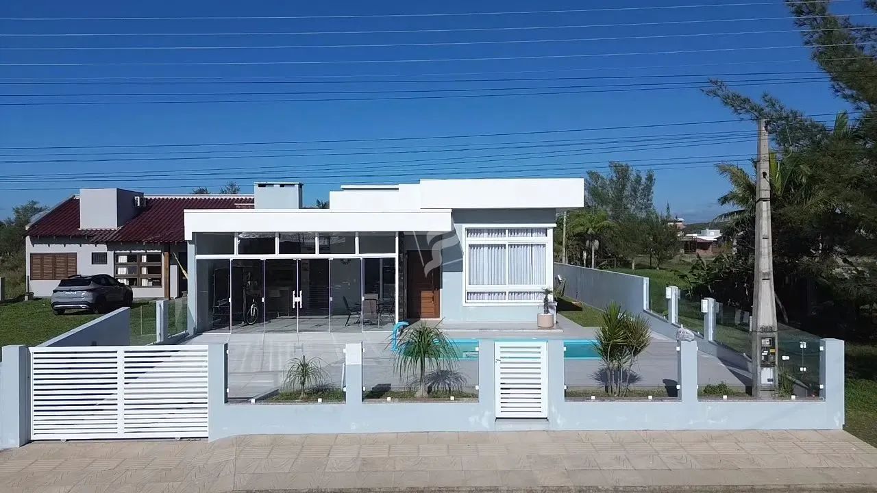 Encantadora casa à venda em Passo de Torres, no bairro Bellatorres. Localizada na Rua da L - Foto 5