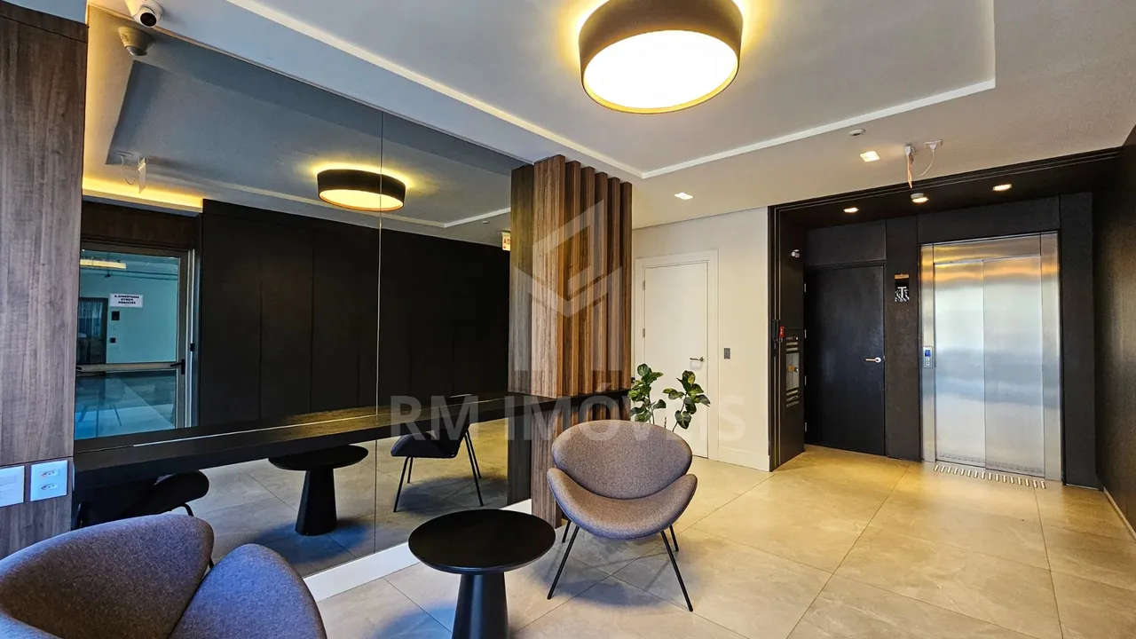 Apartamento novo de 1 dormitório, com 1 vaga de garagem, sol da tarde, e vista livre
