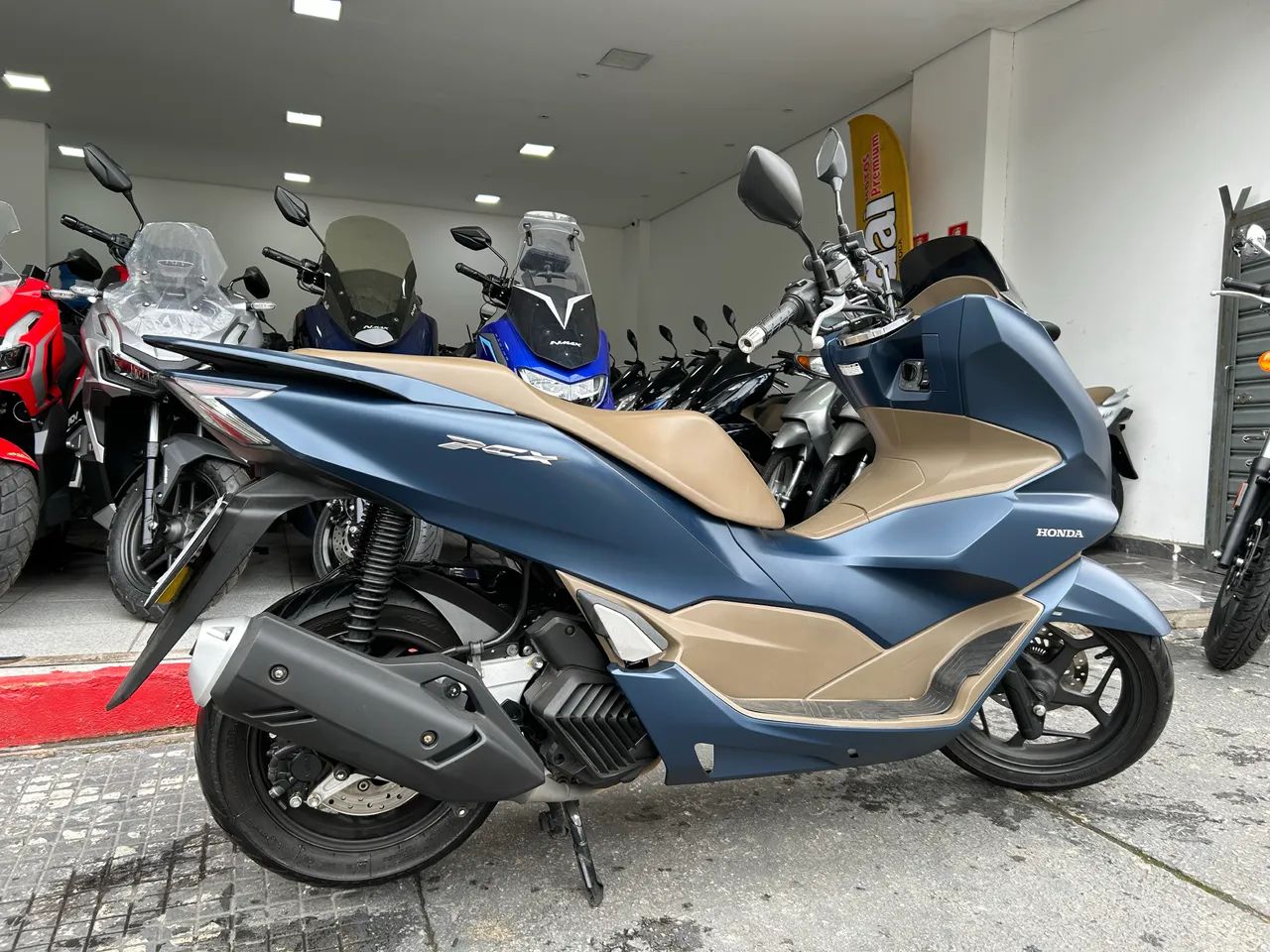 Honda Pcx 160 Dlx Ano 2023 - Foto 8
