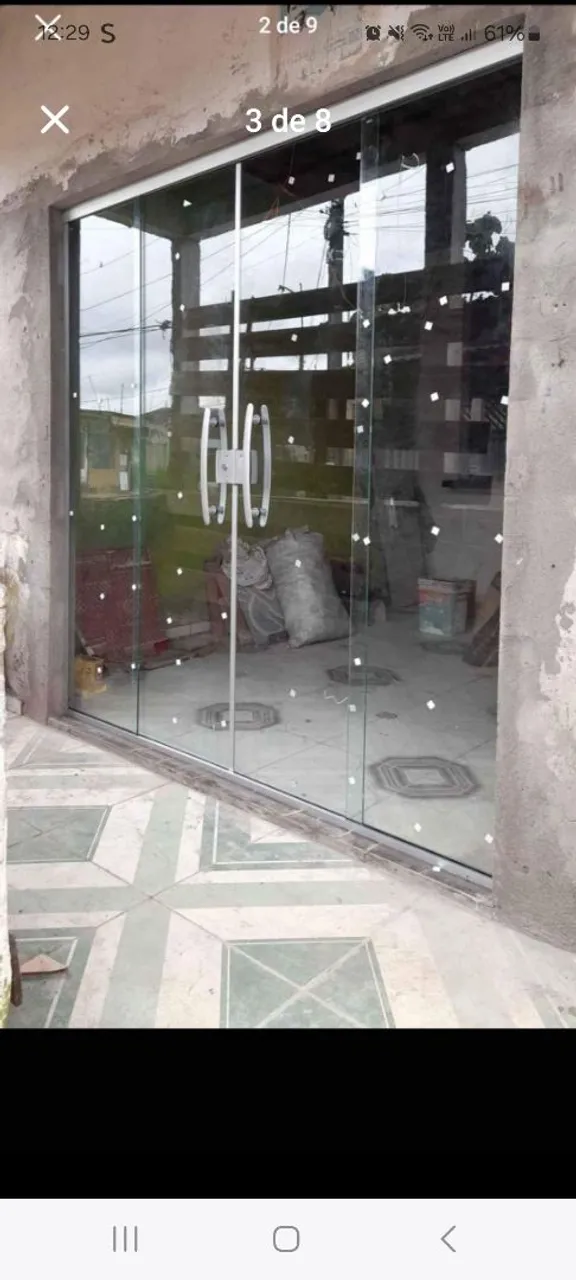 Porta de vidro temperado medindo 2.10 X 2.0