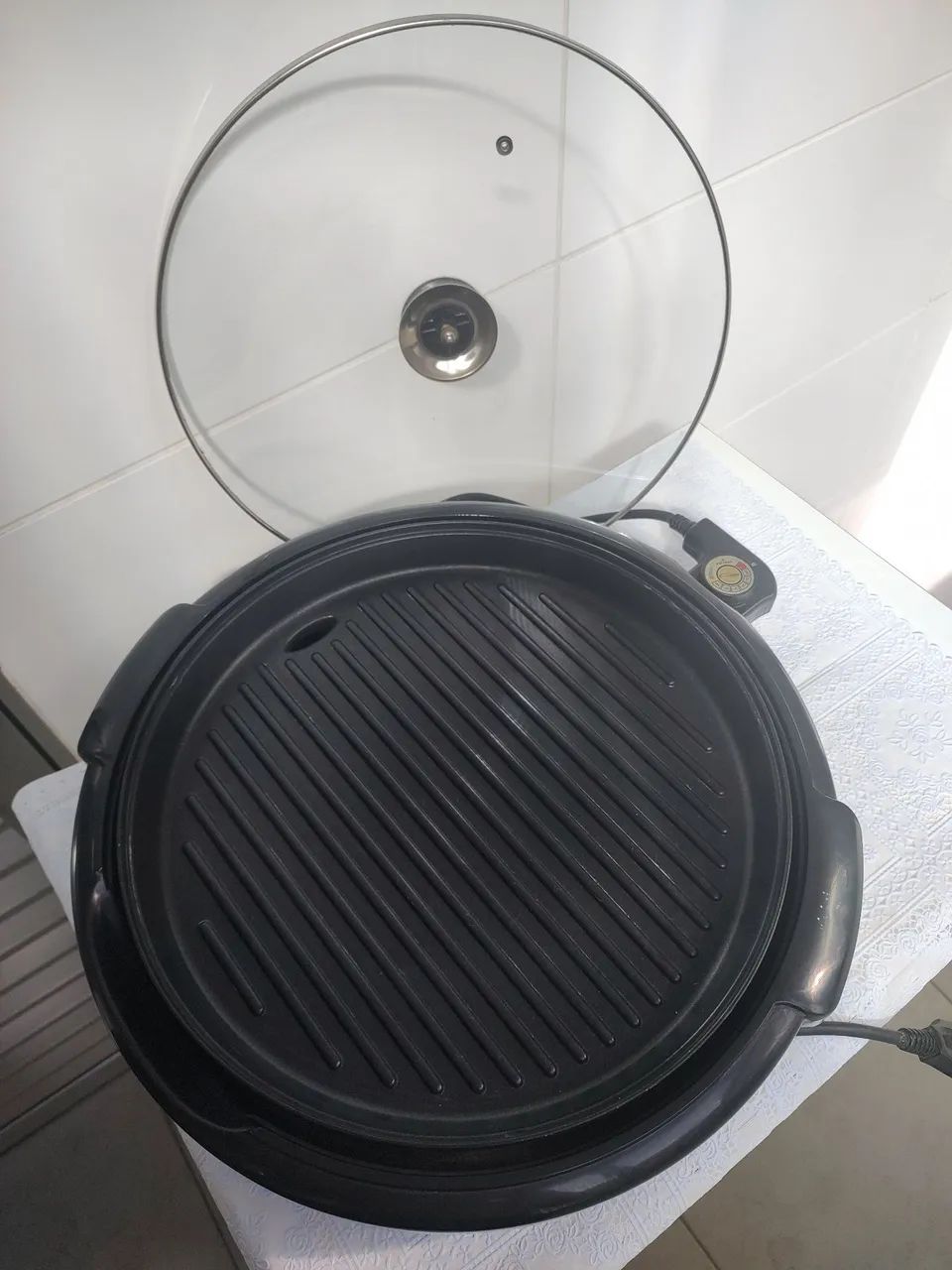 Grill Elétrico com Tampa de Vidro - Foto 3