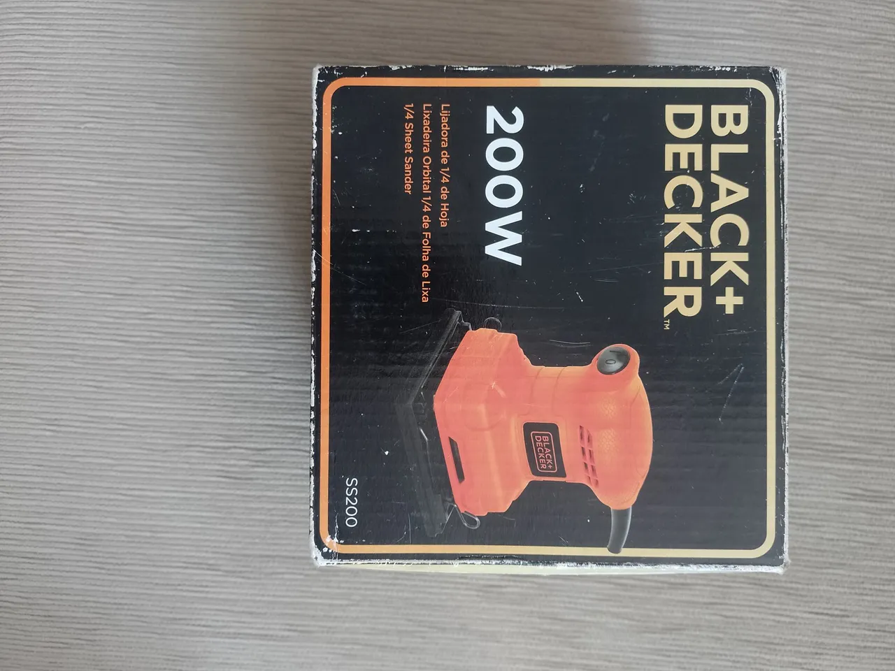 Lixadeira Orbital Black+Decker 200W