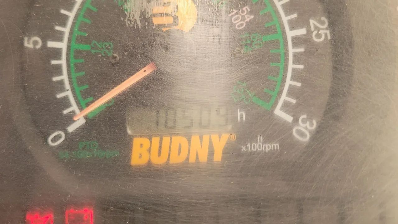 Trator Budny BDY-5040 com reversor de marchas  - Foto 5