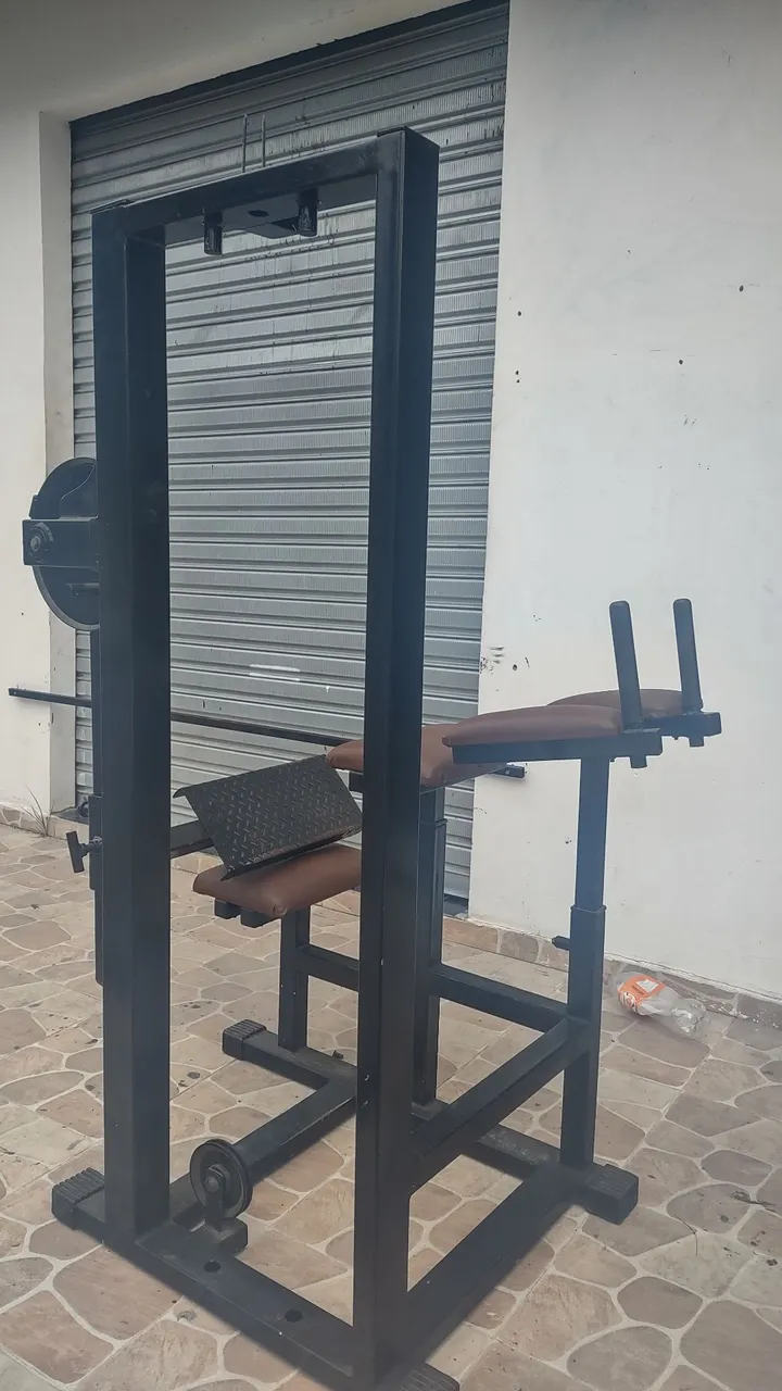 Aparelho de musculação completo
