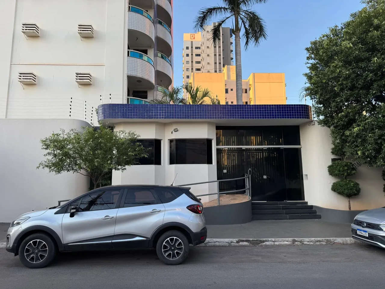 APARTAMENTO 4 SUÍTES, C/ MOBILIA OU S/ MOBILIA, ED. TUPARANDY, PROX AV CPA, C/ CHURRASQUEI