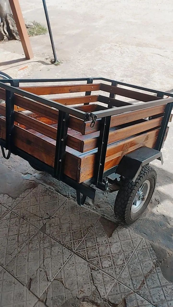 Reboque pequeno pra motos tel *63