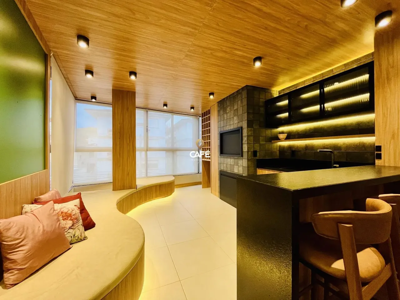 Apartamento, 2 dormitórios, 1 suíte, 2 banheiros, mobiliado, Fátima
