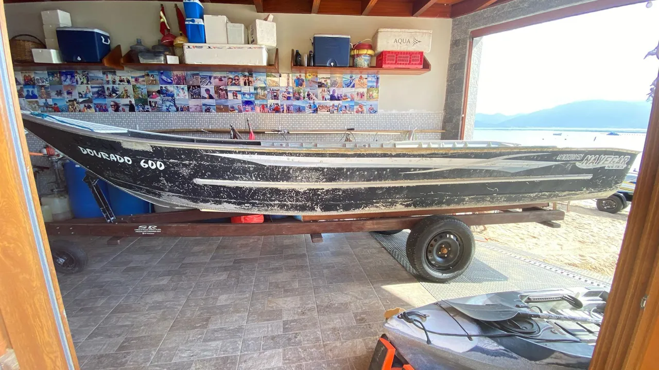 Barco Dourado 600 - Navegar