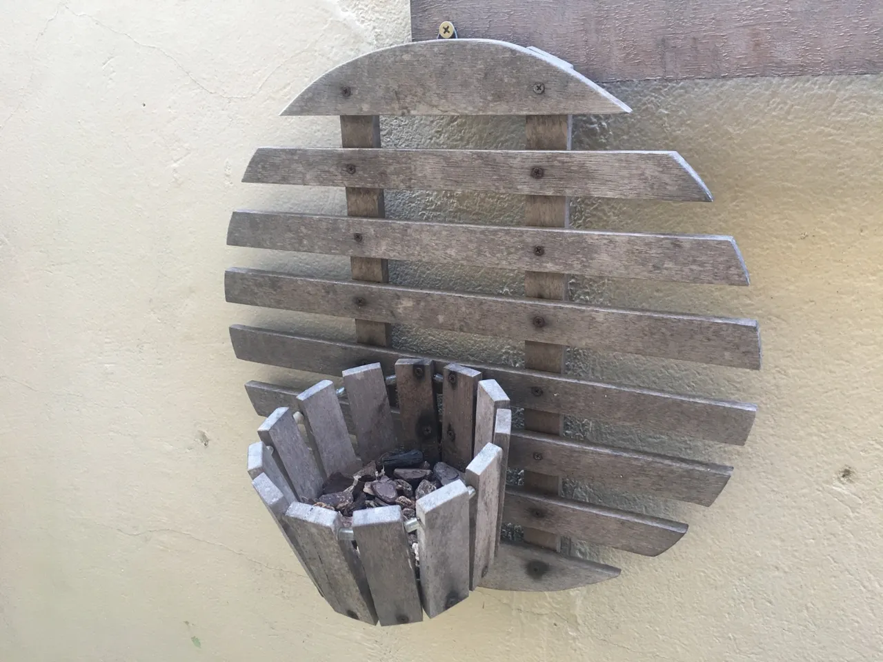 Cachepôs de planta em madeira maciça