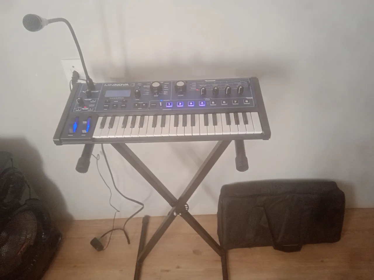 Sintetizador Novation Mininova