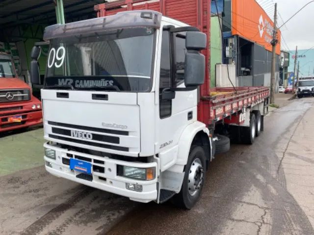 Iveco 230e24 - Foto 2