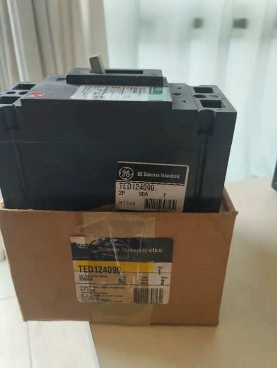 Disjuntores termomagnetico 2 P 90 A - Foto 2