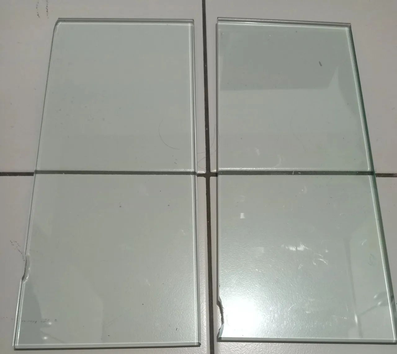 2 Prateleiras de Vidro