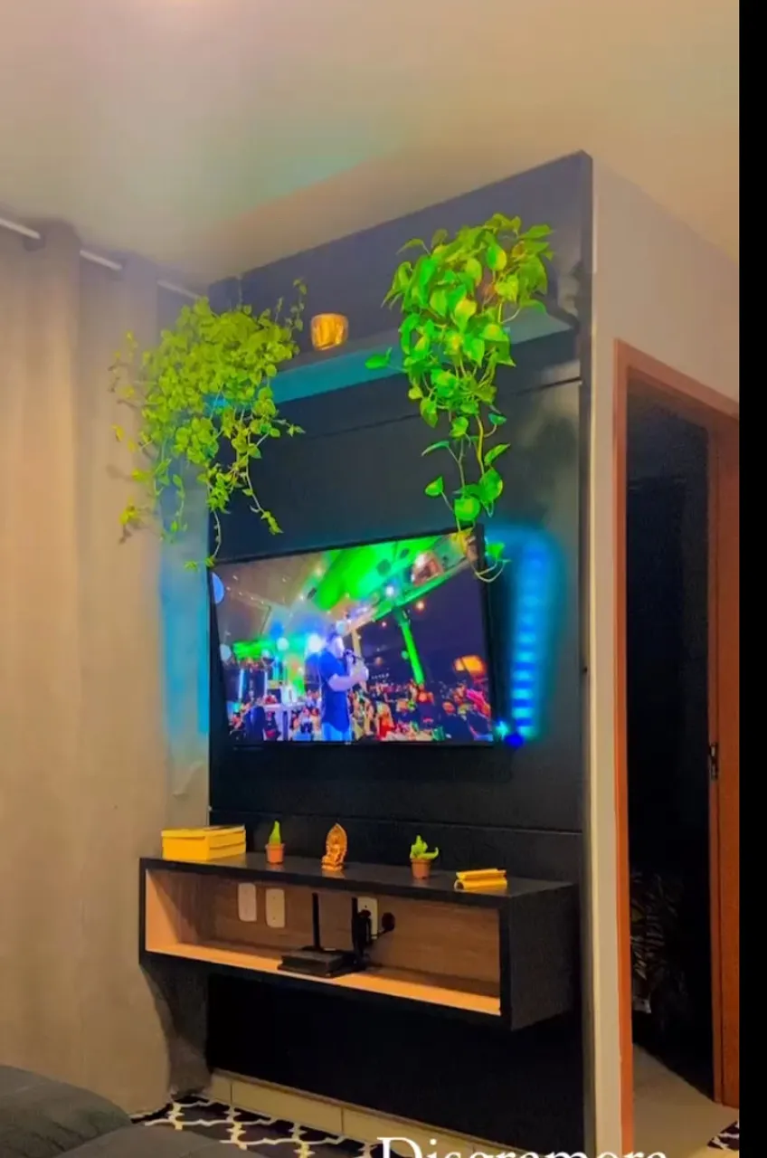 Painel de TV todo em MDF