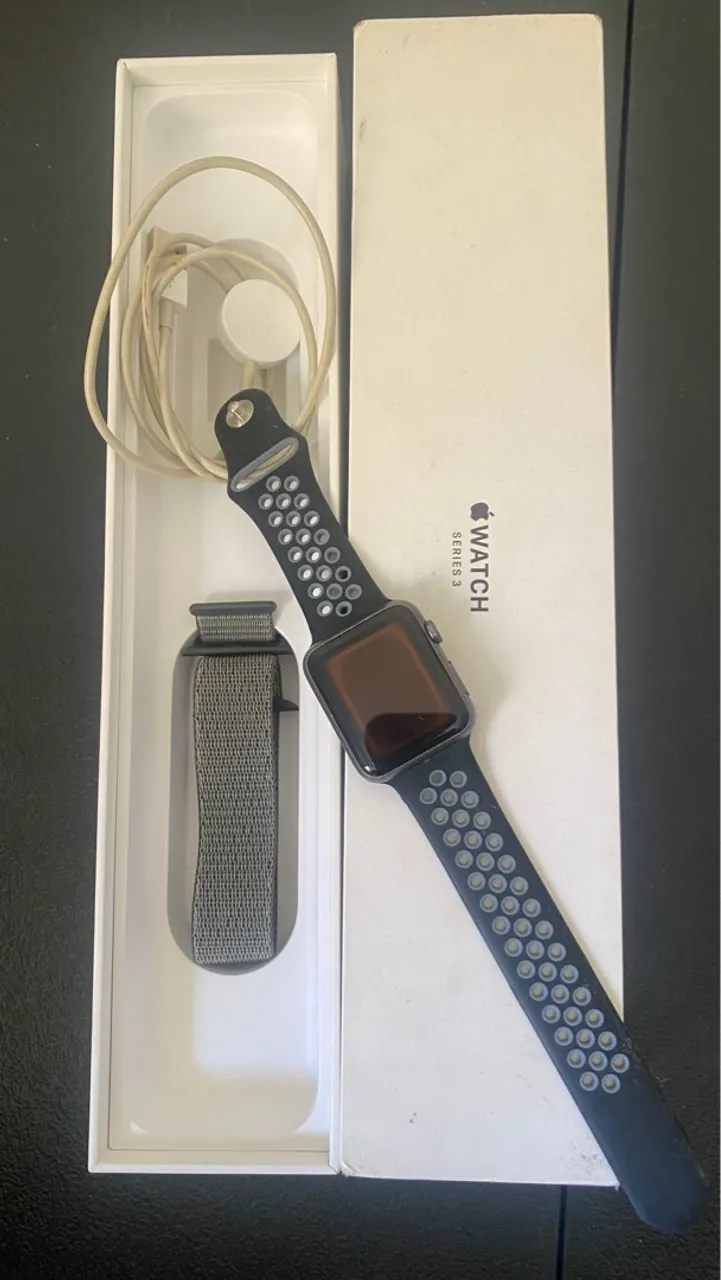 Apple Watch Series 3 - Completo na Caixa