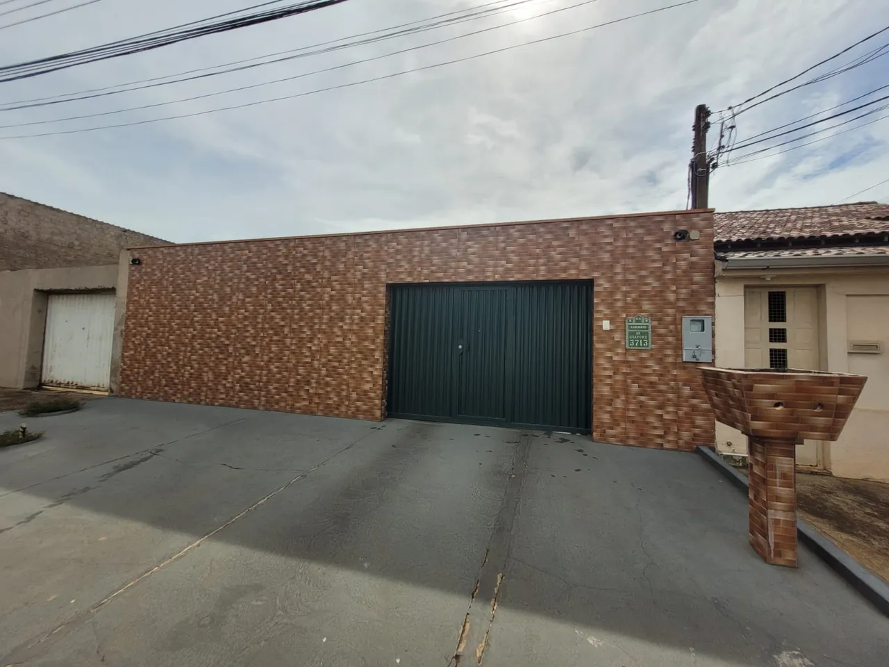 Maravilhosa casa na Av. Guaporé sub esquina com a Sete de Setembro